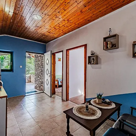 Robinsons House Maya By Guide *
